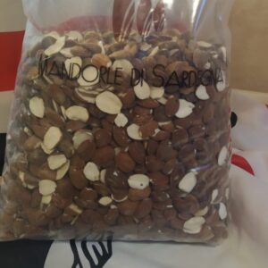 Mandorle sarde spezzettate - Peso netto 250 gr